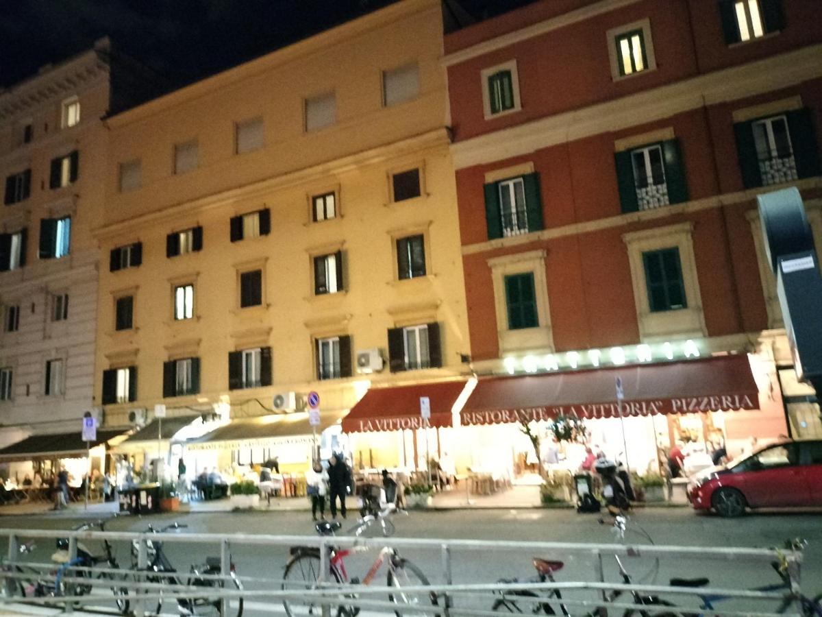 Nice Room In The Center Of Рим Экстерьер фото